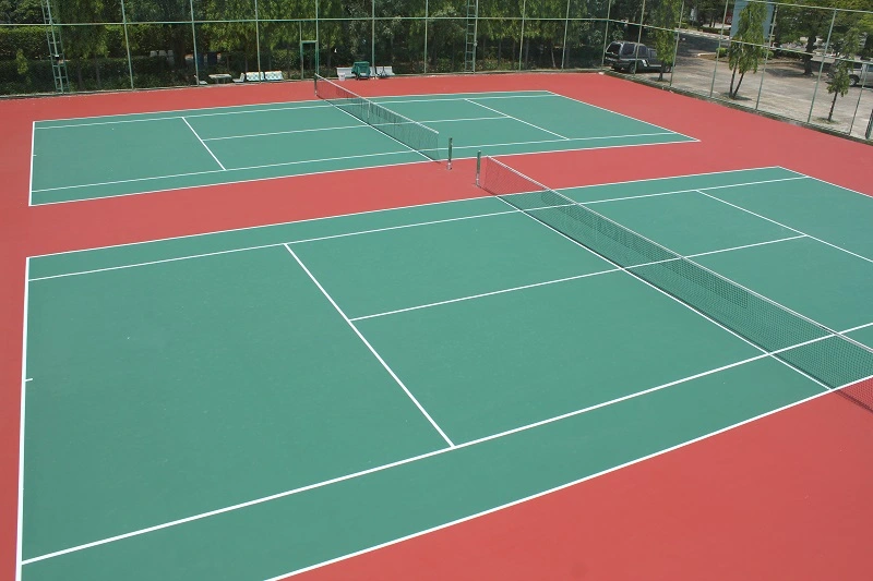 Akrilik zemin kaplama uygulanmış renkli tenis kortu / spor sahası